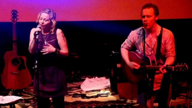 Danny Canavagh - Anneke Van Giersbergen-- leaves смотреть онлайн