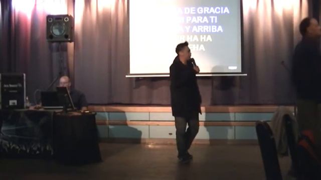 Jonathan sings La Bamba смотреть онлайн