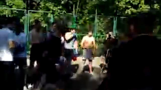 Руки, ноги, колени. [Бойцовский клуб 27.05.2012] смотреть онлайн