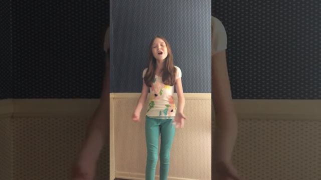 Summer Fontana singing Firework and Valerie смотреть онлайн
