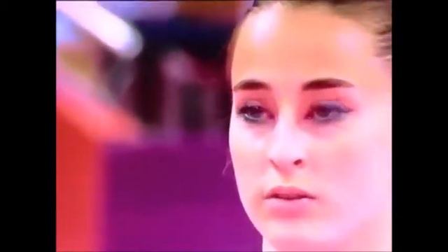 Carlotta Ferlito, Crushed and created смотреть онлайн