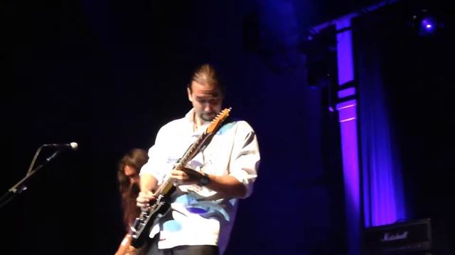 Rick and Mark Del Castillo join Los Lonely Boys on stage in Albuquerque смотреть онлайн