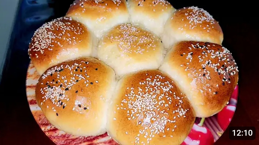 БУЛОЧКИ ДРУЖНАЯ СЕМЕЙКА С КАРАМЕЛЬКАМИ.??? смотреть онлайн