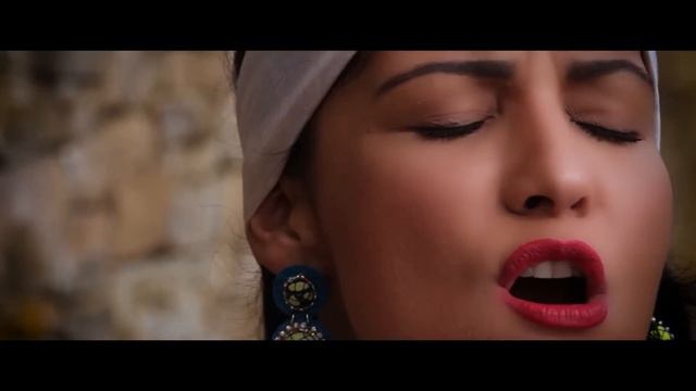 LA LLUVIA JENNIFER MOYA
