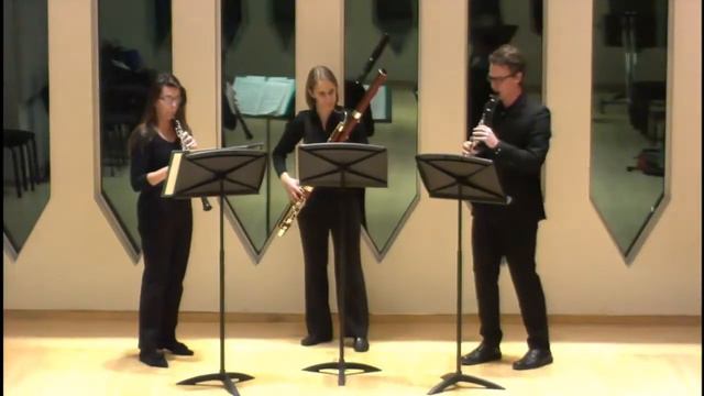 Canteloube Rustiques - Rondeau a la francaise - Cleveland Wind Trio смотреть онлайн