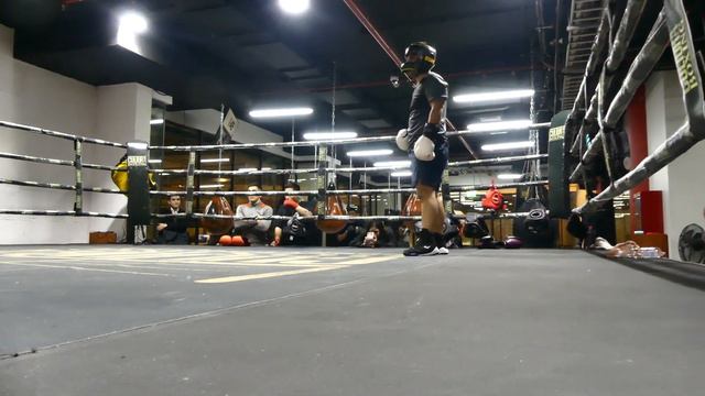 Brandon Rivera Club Contender R3 (visita Cultura Boxing) смотреть онлайн