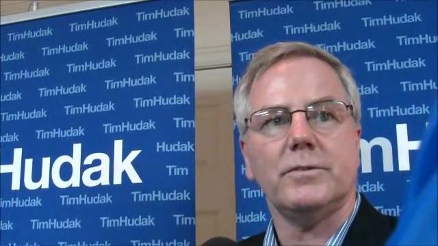 Tim Hudak visits party faithful and Chamber of Cormmerce in Cornwall Ontario смотреть онлайн