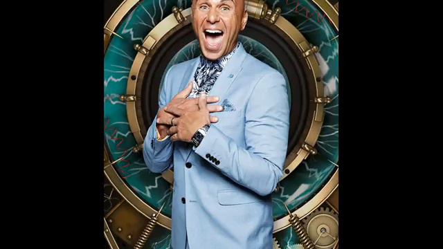 Showbiz Simon Interview смотреть онлайн