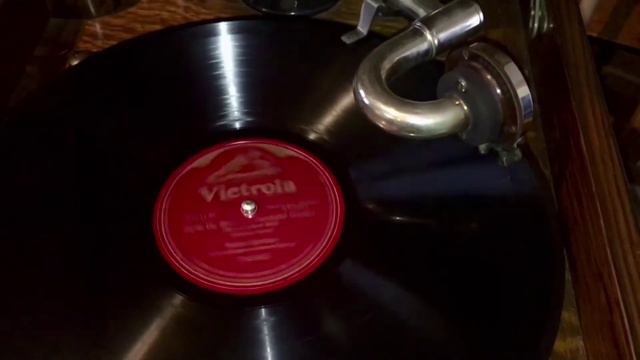 Victor Victrola VV-VIII, Built 1913, First Spin Home