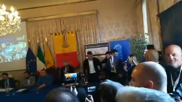 Conferenza stampa Football Leader - Palazzo San Giacomo(NA) - 22-05-18 смотреть онлайн