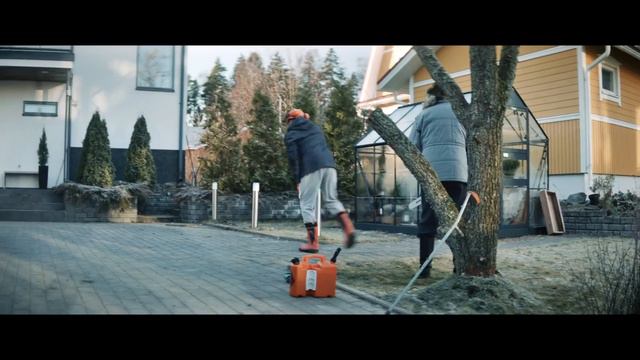 EL GRUÑON (Trailer español) смотреть онлайн