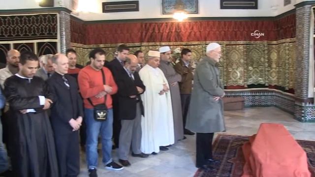 Şehzade Selim, saraylara girişte ödenen ücretten pay verilmesini gündeme getirdi смотреть онлайн