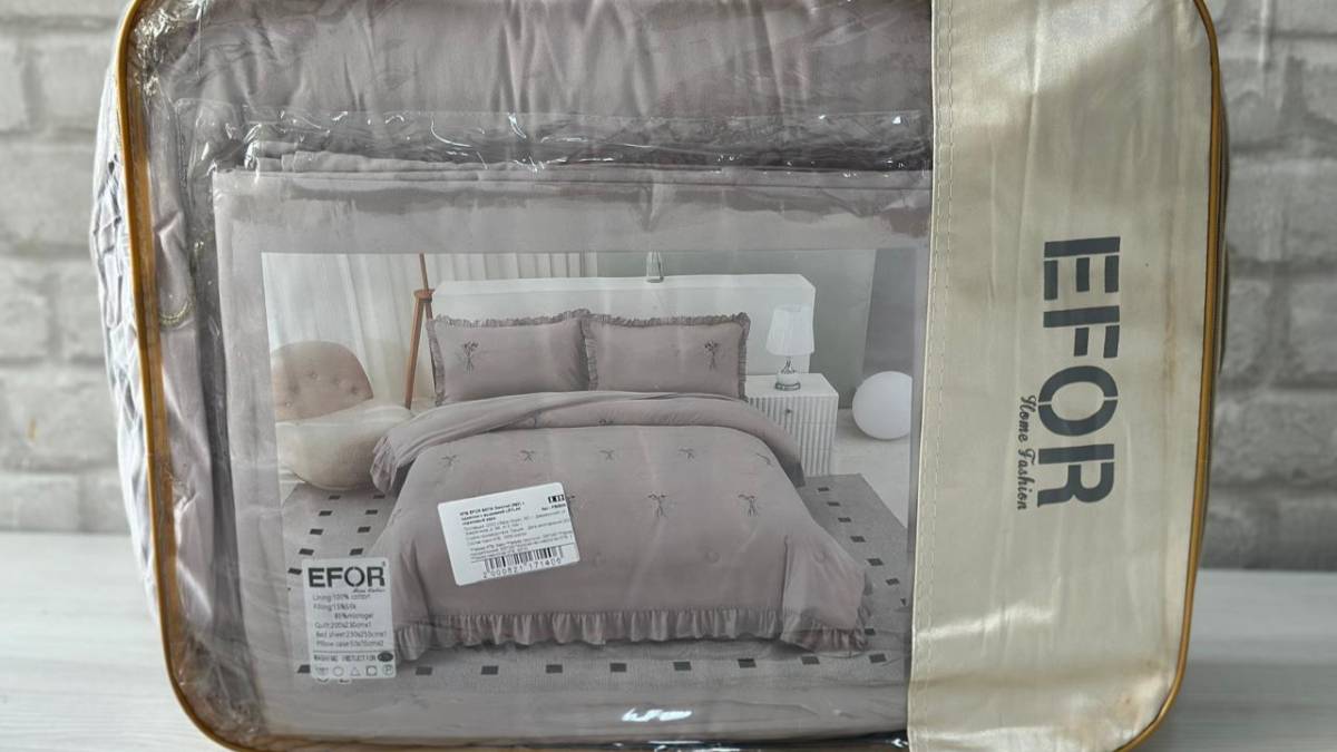 Комплект постельного белья из сатина с одеялом , отделка вышивкой смотреть онлайн