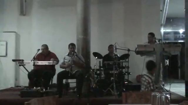 ROMSKA VECER VALANDOVO 2011 POSTAVENO OD DJ MIJO NL смотреть онлайн