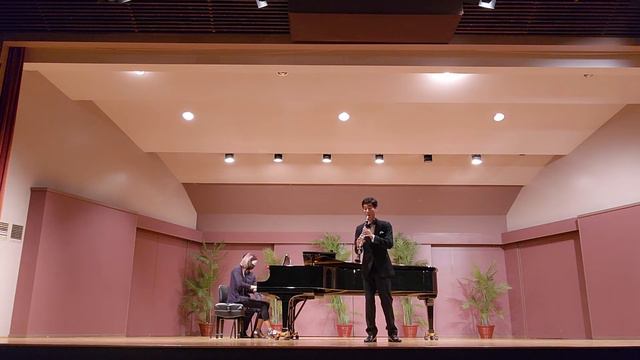 Crusell - Concerto No. 2 in F Minor, I. Allegro смотреть онлайн