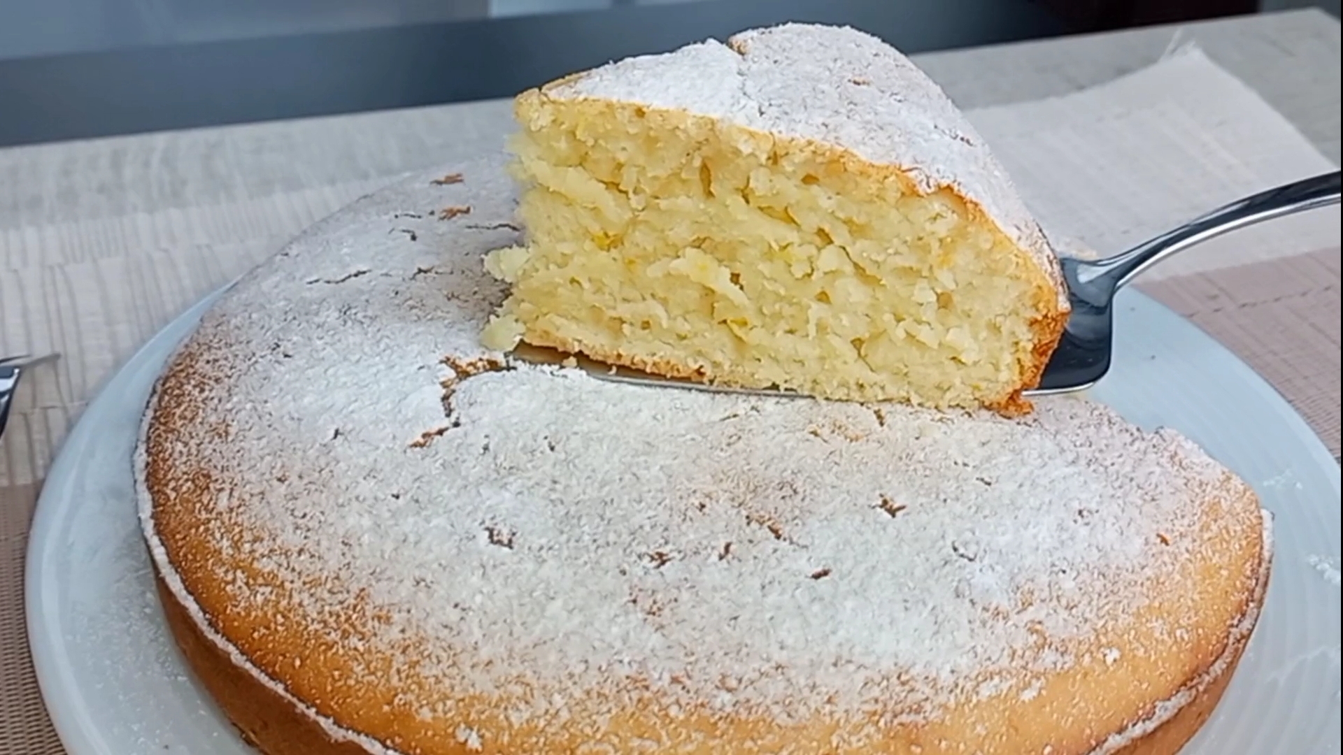 ПИРОГ на 1 яйце Вкусный ароматный ЛИМОННЫЙ ПИРОГ из самых простых и доступных продуктов смотреть онлайн