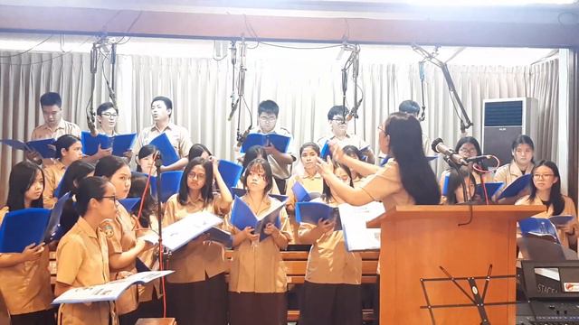 HANYA DEBULAH AKU (PS. 481) - Della Strada Choir смотреть онлайн