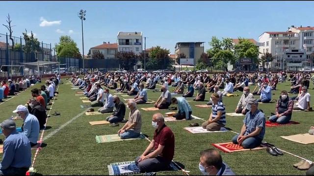 Cuma namazı Nurettin Zafer Stadı'nda kılındı смотреть онлайн