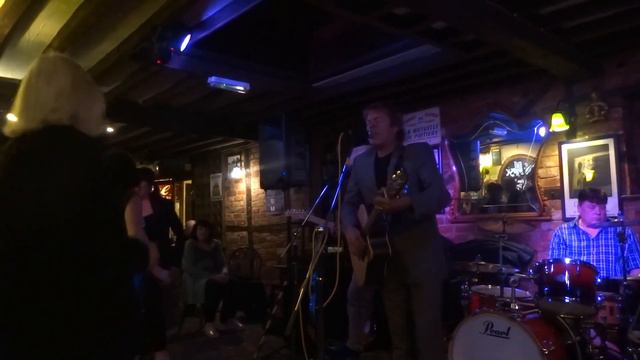 Big Jim & American Eric "Before You Accuse Me" live @ Cafe Rene Gloucester UK смотреть онлайн