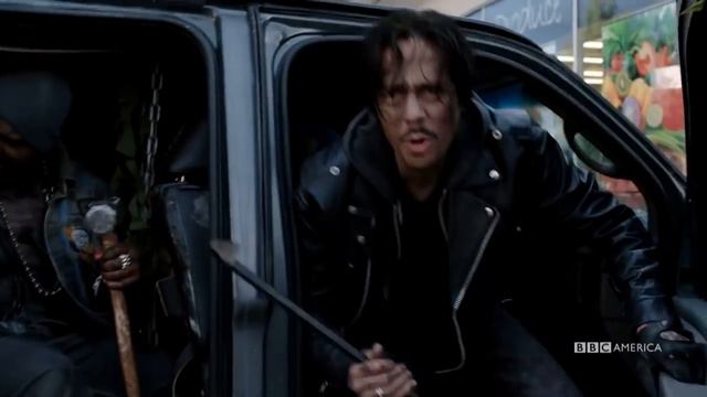 Dirk Gently – Weak смотреть онлайн