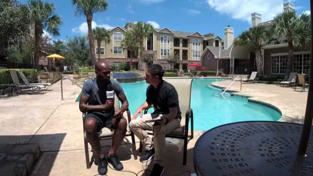 Entrevista con Adolfo Machado - defensa del Houston Dynamo смотреть онлайн