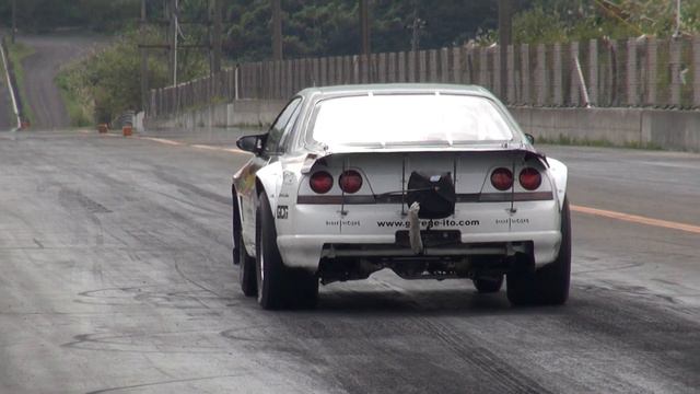 RH9 DRAG GRAGE-ITO R33 B смотреть онлайн