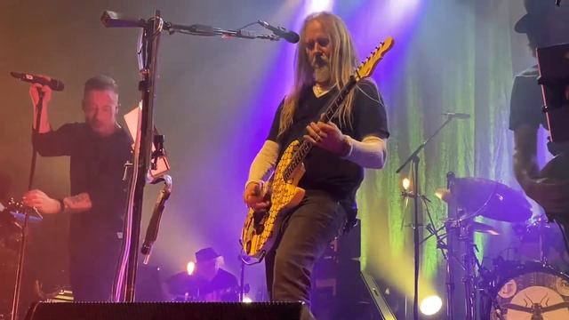 Jerry Cantrell, Rooster, McKees Rocks PA, March 31 2022 смотреть онлайн