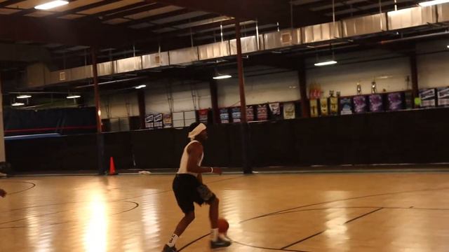 Getting That Pro Workout With NBA Guard Justin Robinson & MVM Trainer Chauncey Beckett смотреть онлайн