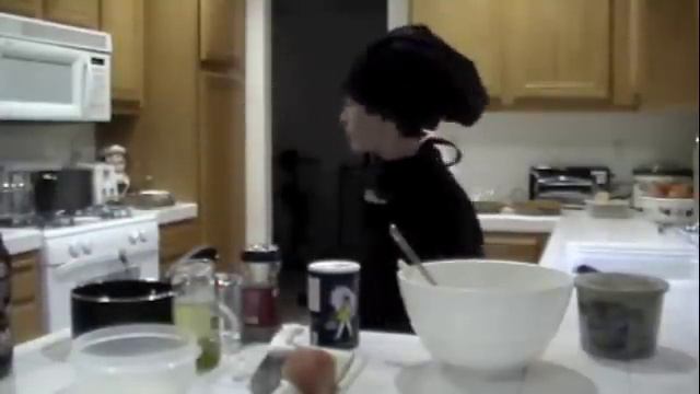 Chef Ochoa - Episode 2 "Seasonal Salty Stuffing" смотреть онлайн