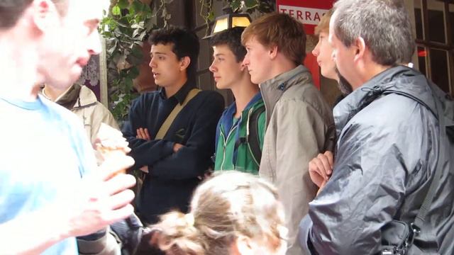 Street Singers at Mont Saint-Michel, France смотреть онлайн