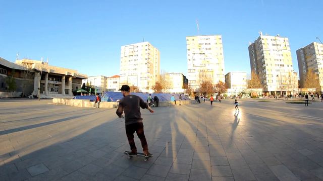 Cu KENDAMA pe SKATE! смотреть онлайн