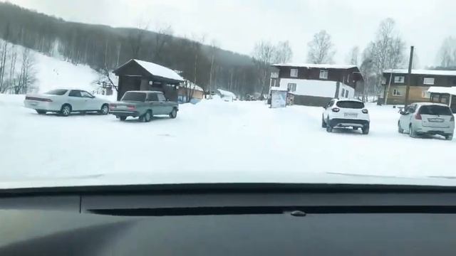 УЧИМСЯ КАТАТЬСЯ НА ЛЫЖАХ! СМОЖЕТ ЛИ АРСЕН УДЕРЖАТЬСЯ И НЕ УПАСТЬ 😃😨 смотреть онлайн