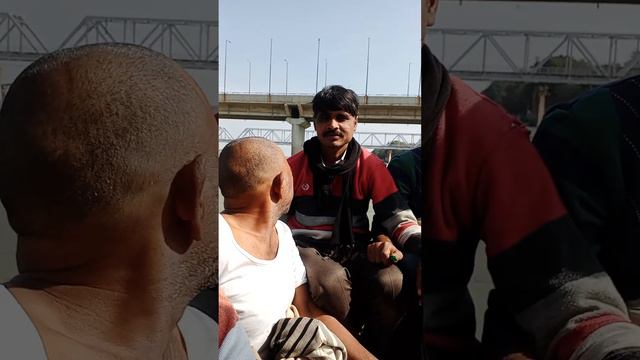 me or Mera parivar ganga kachala ghat pr snan karne gaye смотреть онлайн