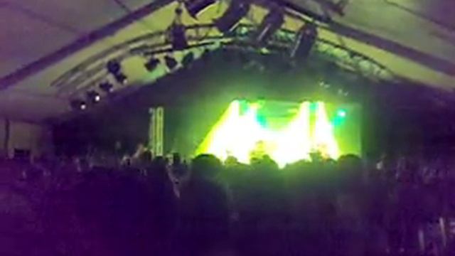 Flippen live in 's-Gravendeel смотреть онлайн