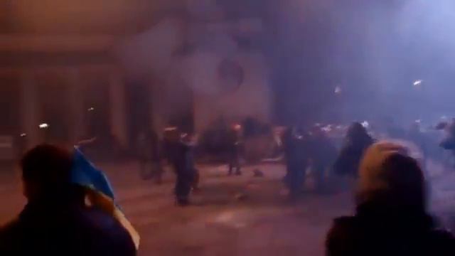 Сутички на вул Грушевського смотреть онлайн