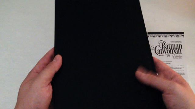Batman Catwoman The Wedding Album - hardcover Deluxe Edition смотреть онлайн