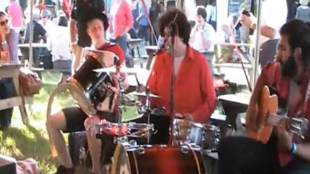 The Joker & The Thief live @ The Larmer Tree Festival July '11. смотреть онлайн