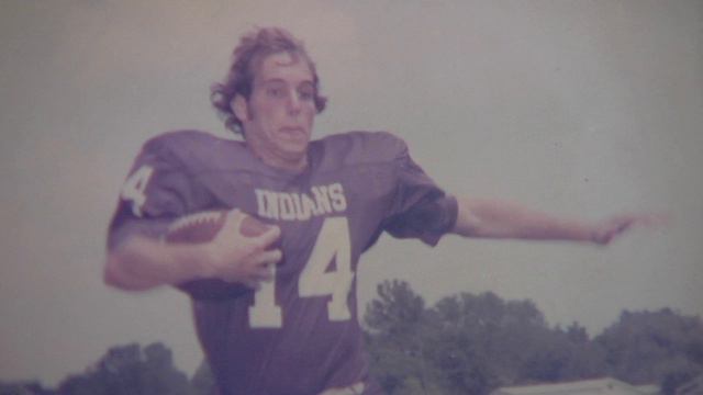 Mid-County Madness The Bum Phillips Bowl The Story of PNG & Nederland смотреть онлайн