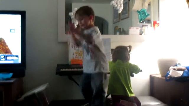 Diego and Margo rocking out to piano (presets) dmdgdadg смотреть онлайн