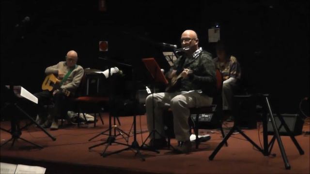 Rattlin' Bones - Swingaleles Open Mic смотреть онлайн