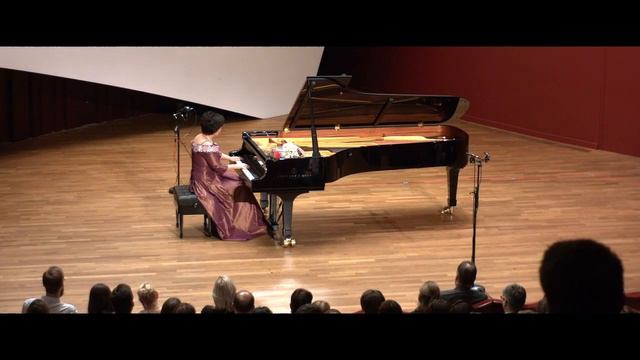 Chopin. Waltz in E minor - Jania Aubakirova смотреть онлайн