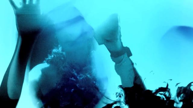 Daphne Guinness - Marionettes (Official Video) смотреть онлайн