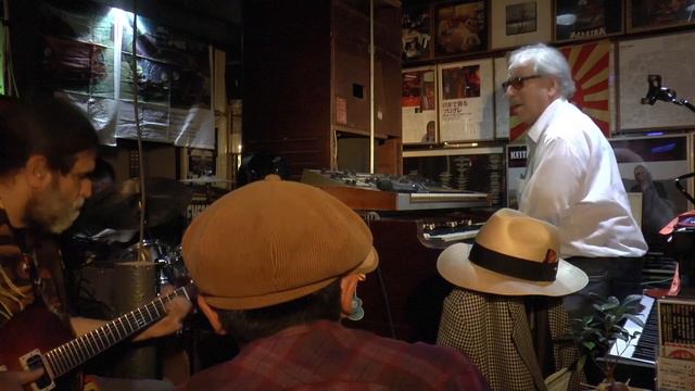 Hammond orgasm WHITE ONIONS in Shinjuku ku Tokyo смотреть онлайн