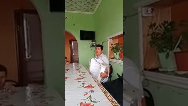 Кенен Әзірбаев. Бозторғай. Исахан Сүлейменов. смотреть онлайн