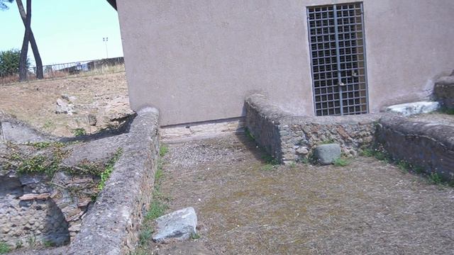 You Won't Find These Ancient Roman Tombs Unless You Know Where To Look смотреть онлайн