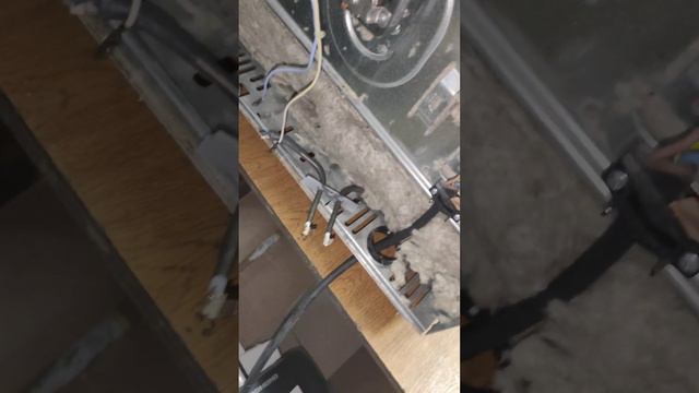 Духовка Hotpoint-ariston 8+ лет, не греет нижний тэн #ставрополь #сервисный_центр смотреть онлайн