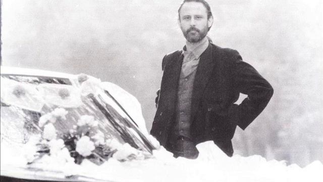 Branimir Štulić svira DUNJO BRE смотреть онлайн