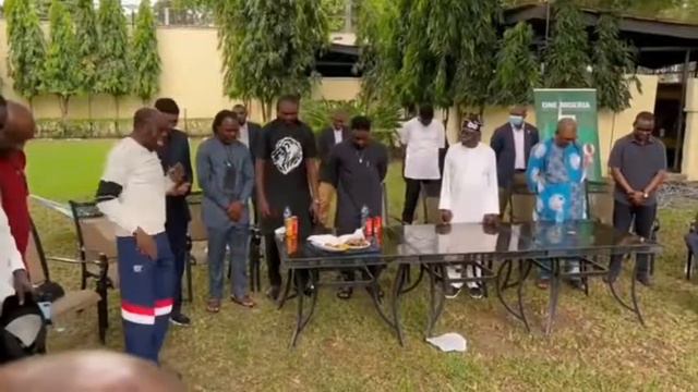 Taribo West Praying For Tinubu----Hope '23 смотреть онлайн