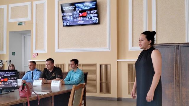 Наталья Гудкова читает отрывок из повести "Материнское горе" смотреть онлайн