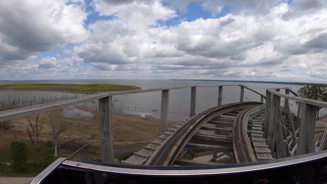 Zippin Pippin Roller Coaster! Front Seat POV! 4K Bay Beach - 2022 | Elvis Presley's Favorite Ride смотреть онлайн